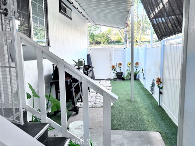 Detail Gallery Image 8 of 46 For 6130 Camino Real #242,  Jurupa Valley,  CA 92509 - 4 Beds | 2 Baths