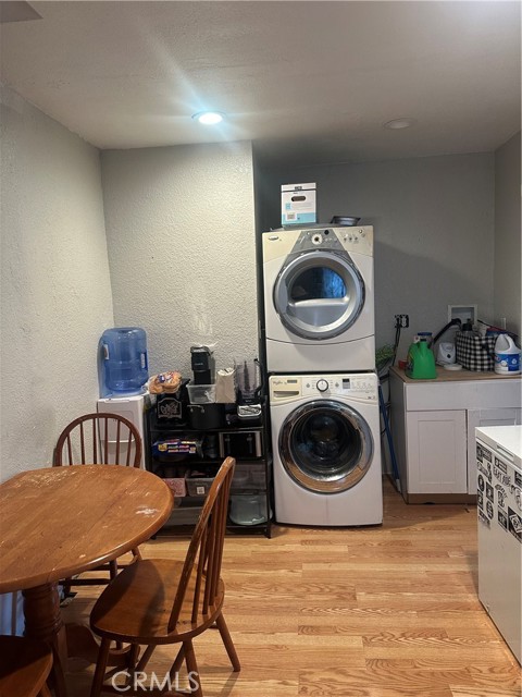 Detail Gallery Image 10 of 21 For 404 Sievers Ave, Brea,  CA 92821 - 2 Beds | 1 Baths