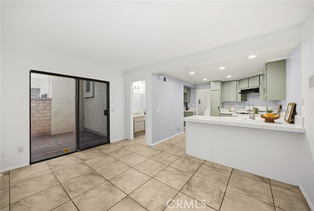 Detail Gallery Image 15 of 44 For 9809 Louise, Rancho Cucamonga,  CA 91730 - 3 Beds | 2/1 Baths