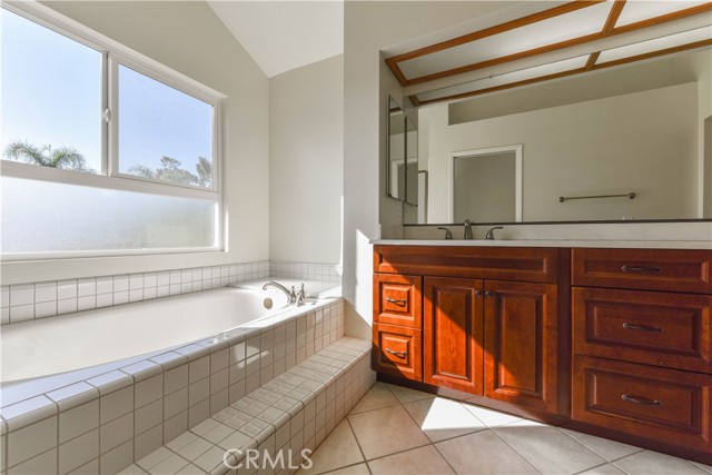 Fdf11923 879f 45d5 B504 1d0d46ac6542