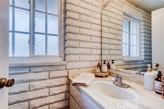 5802 Lakehaven Way, Yorba Linda CA: https://media.crmls.org/medias/fdf15864-9f54-4024-871f-3f9c2cc4b150.jpg