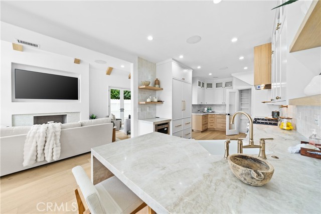 Detail Gallery Image 6 of 61 For 16214 Bimini, Huntington Beach,  CA 92649 - 5 Beds | 3 Baths