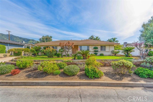 Detail Gallery Image 2 of 33 For 138 S Hacienda, Glendora,  CA 91741 - 3 Beds | 3 Baths