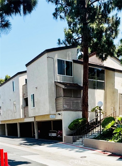 Detail Gallery Image 1 of 1 For 1310 Cabrillo Park Dr #J,  Santa Ana,  CA 92701 - 1 Beds | 1 Baths