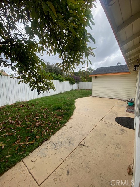 Detail Gallery Image 3 of 14 For 7107 E Aivlis, Long Beach,  CA 90815 - 4 Beds | 2 Baths