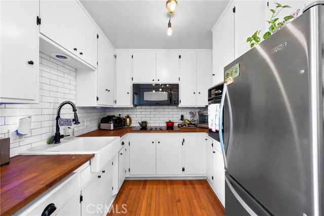 Detail Gallery Image 5 of 32 For 374 Carroll Park #1,  Long Beach,  CA 90814 - 2 Beds | 1 Baths