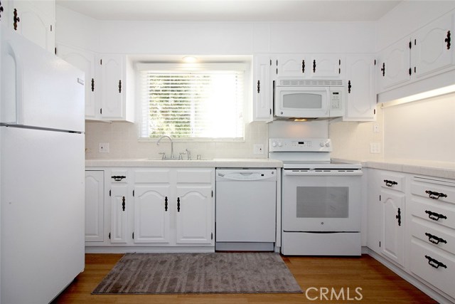 1900 Wendy Way, Manhattan Beach, California 90266, 3 Bedrooms Bedrooms, ,2 BathroomsBathrooms,Residential,Sold,Wendy,SB17037551