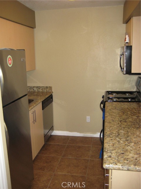 Detail Gallery Image 3 of 17 For 2085 Highpointe, Corona,  CA 92879 - 1 Beds | 1 Baths