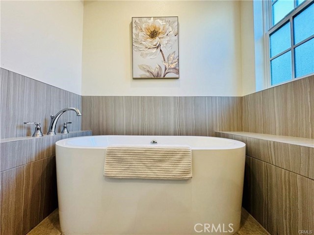 118 N Allen Ave, Pasadena CA: https://media.crmls.org/medias/fdf3f960-c1f7-449f-b0d3-753e40f38b9d.jpg