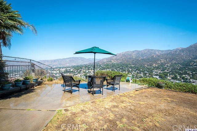 4 Bed Home for Sale in Tujunga, California