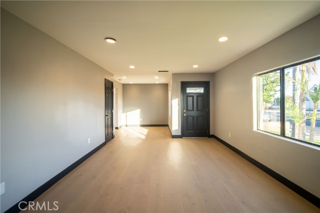 10716 Telfair Avenue, Pacoima CA: https://media.crmls.org/medias/fdf498ab-3a24-4fff-9c19-b44cdf6eca4f.jpg