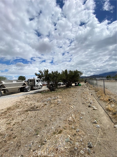 Detail Gallery Image 23 of 24 For 3107 Phelan Rd, Phelan,  CA 92371 - 3 Beds | 2 Baths