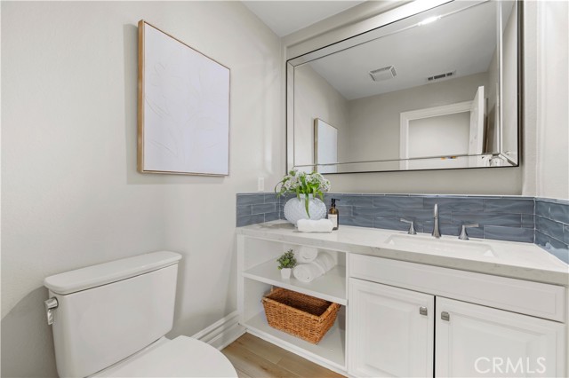 Detail Gallery Image 17 of 57 For 26837 Alcott Ct, Stevenson Ranch,  CA 91381 - 5 Beds | 5 Baths