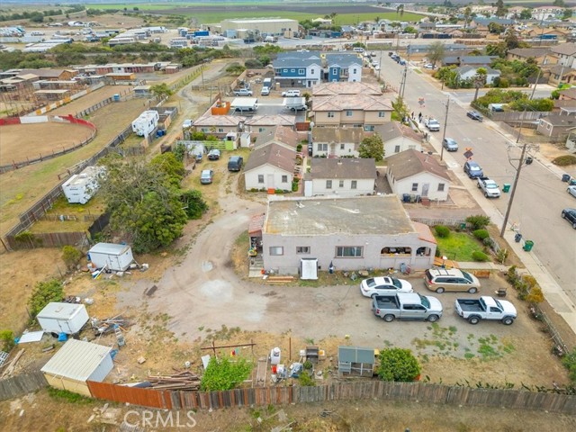 4589 12th Street, Guadalupe CA: https://media.crmls.org/medias/fdf57e1d-92b4-431a-9a4b-8186879355ae.jpg