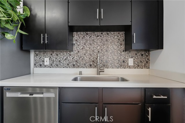 Detail Gallery Image 3 of 20 For 100 Atlantic Ave #405,  Long Beach,  CA 90802 - 2 Beds | 1 Baths