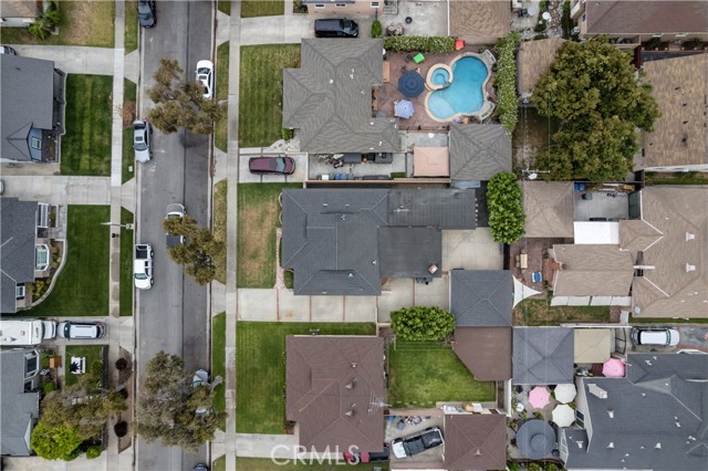 5939 Greentop Street, Lakewood CA: https://media.crmls.org/medias/fdf5cef5-0fd1-4cfe-a7cb-214dce561ffb.jpg