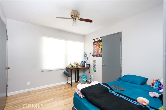 17062 San Fernando Mission Boulevard, Granada Hills CA: https://media.crmls.org/medias/fdf6d16d-65a3-456e-af70-631b530626c8.jpg