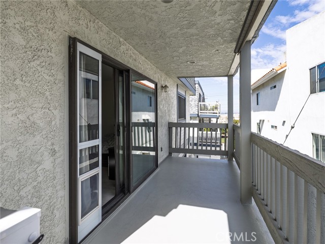 Detail Gallery Image 12 of 14 For 212 E Imperial Ave #E,  El Segundo,  CA 90245 - 3 Beds | 2 Baths