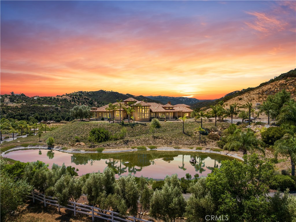 37565 Calle De Companero