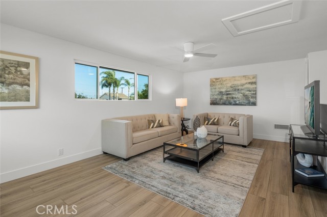 Image 24 of 31 For 16791 Glenhaven Lane