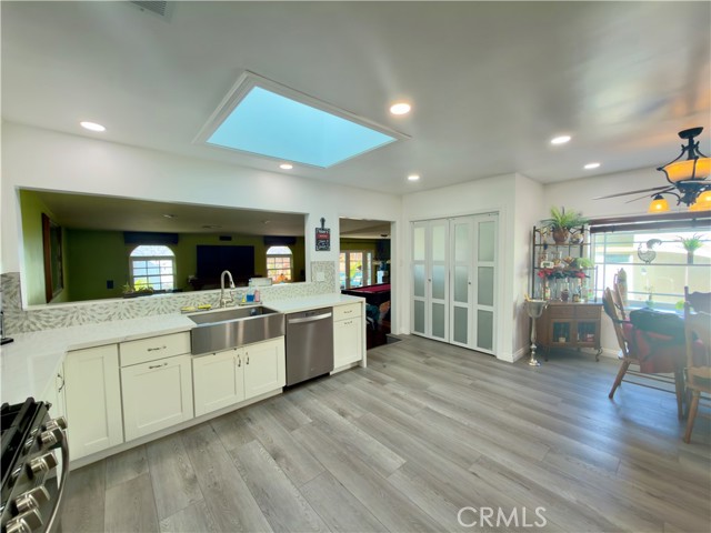 Image 4 of 6 For 4615 Castana Avenue