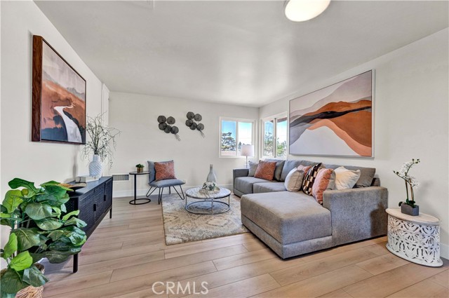 16761 Montclair Lane, Huntington Beach CA: https://media.crmls.org/medias/fdf83b6c-26ad-45b1-a1f9-27925345594d.jpg