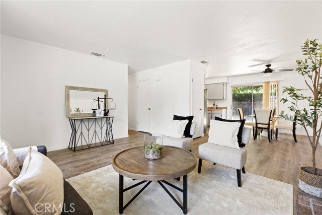 Detail Gallery Image 6 of 28 For 395 Gardenside Ct, Chico,  CA 95973 - 3 Beds | 2 Baths