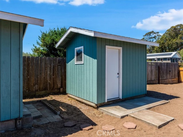 1851 Fearn Avenue, Los Osos CA: https://media.crmls.org/medias/fdfbfd12-d717-4626-872a-059999978ae3.jpg
