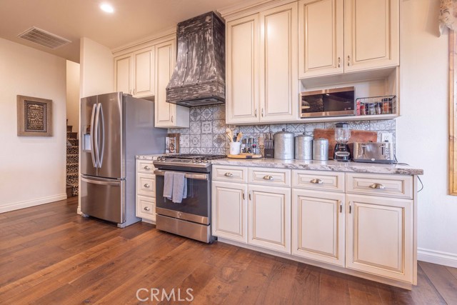 Detail Gallery Image 11 of 40 For 1629 Angels Camp, Big Bear Lake,  CA 92315 - 4 Beds | 3 Baths