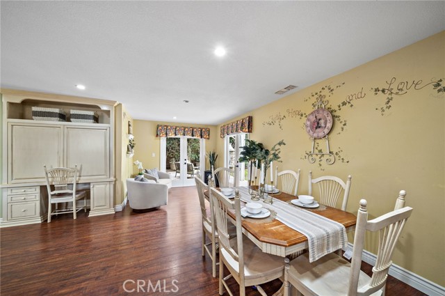 17327 Santa Lucia Street, Fountain Valley CA: https://media.crmls.org/medias/fdfe2433-bbca-4e9c-8272-fb83e72e1f9e.jpg