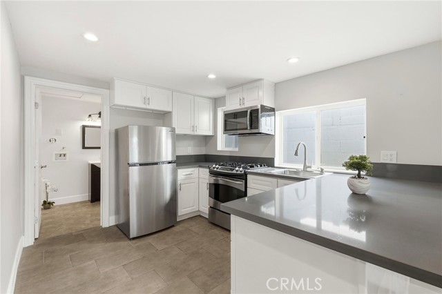 Detail Gallery Image 36 of 50 For 621 Roselli St, Burbank,  CA 91501 - 3 Beds | 3 Baths