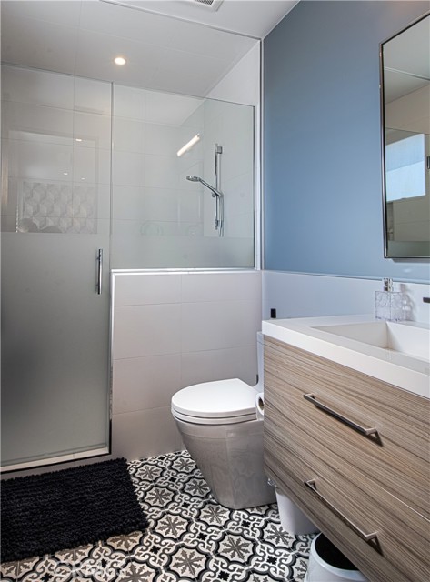 Detail Gallery Image 33 of 39 For 1301 Outrigger Dr, Corona Del Mar,  CA 92625 - 4 Beds | 3/1 Baths