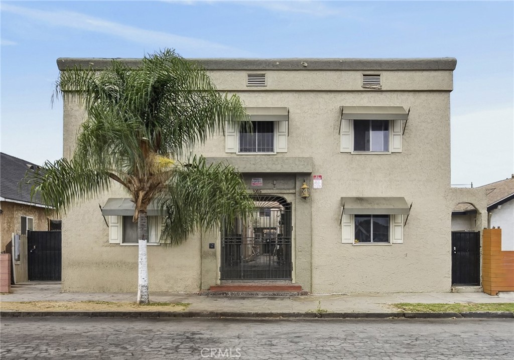 Apartment at 1085 Lewis