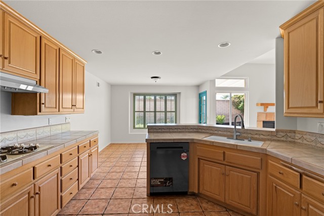 Detail Gallery Image 13 of 52 For 2436 Longdrive Ln, Santa Maria,  CA 93455 - 3 Beds | 2 Baths