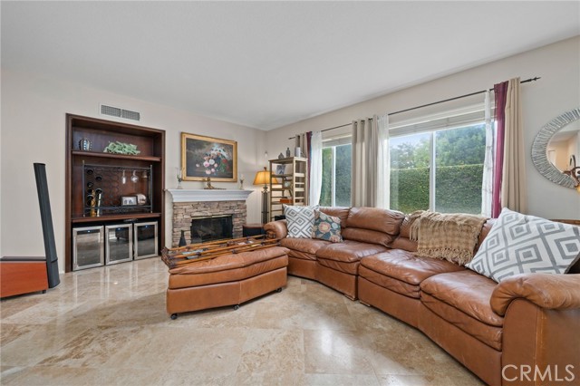 2712 Ashwood, Costa Mesa CA: https://media.crmls.org/medias/fdff5239-19ba-4a84-ae21-a50bf51486d0.jpg