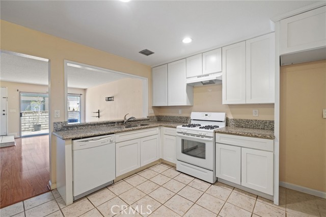 1115 W Francis Street, Ontario CA: https://media.crmls.org/medias/fdff7741-8811-4536-9a31-23f7c5d61325.jpg