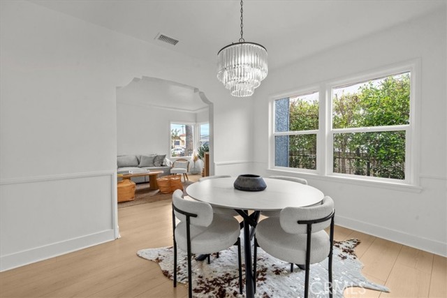Detail Gallery Image 4 of 19 For 2119 W 83rd St, Los Angeles,  CA 90047 - 3 Beds | 2 Baths