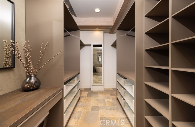 Detail Gallery Image 13 of 28 For 2204 Waterfront Dr, Corona Del Mar,  CA 92625 - 5 Beds | 5/1 Baths