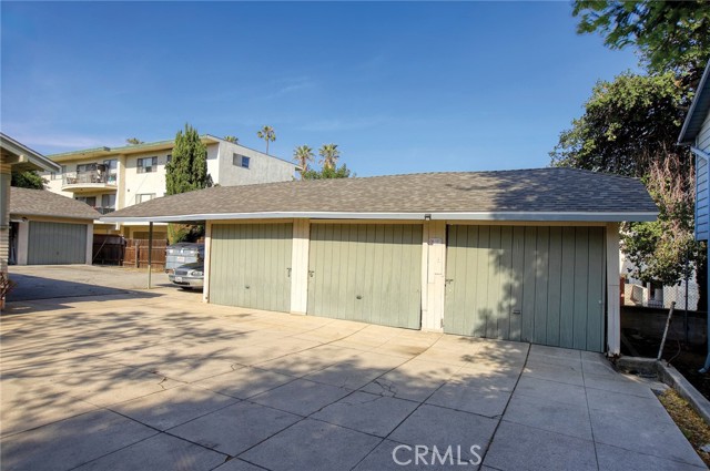 Detail Gallery Image 5 of 7 For 420 S Euclid Ave, Pasadena,  CA 91101 - – Beds | – Baths