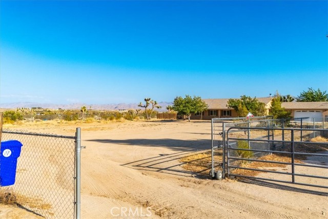 Detail Gallery Image 41 of 43 For 59099 Henderson Dr, Yucca Valley,  CA 92284 - 3 Beds | 2 Baths