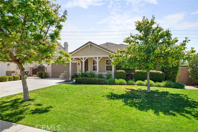 Detail Gallery Image 2 of 50 For 14215 Rolling Stream Pl, Corona,  CA 92880 - 4 Beds | 2/1 Baths
