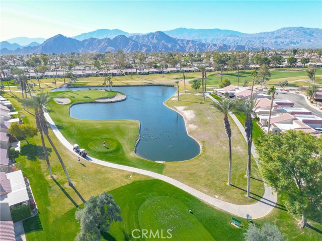 41981 Preston Trail, Palm Desert CA: https://media.crmls.org/medias/fe03c3c6-5a91-464e-88a6-76af44eec9ca.jpg