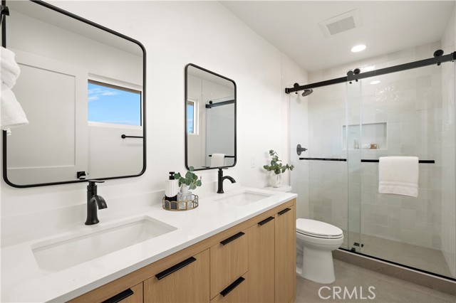 Detail Gallery Image 40 of 57 For 21361 Lemontree Ln, Huntington Beach,  CA 92646 - 5 Beds | 4 Baths