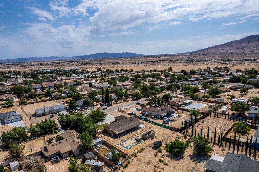 https://media.crmls.org/medias/fe03fb2c-8157-45d5-8853-24ed3336e276.jpg?preset=X-Large
