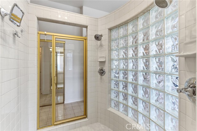 Image 28 of 53 For 24345 La Homa