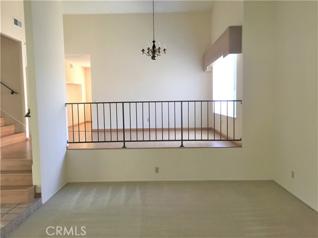 648 Scottsbluff Drive, Claremont CA: https://media.crmls.org/medias/fe0570a2-b6bd-4d18-9c53-9ac43cf2bbf5.jpg