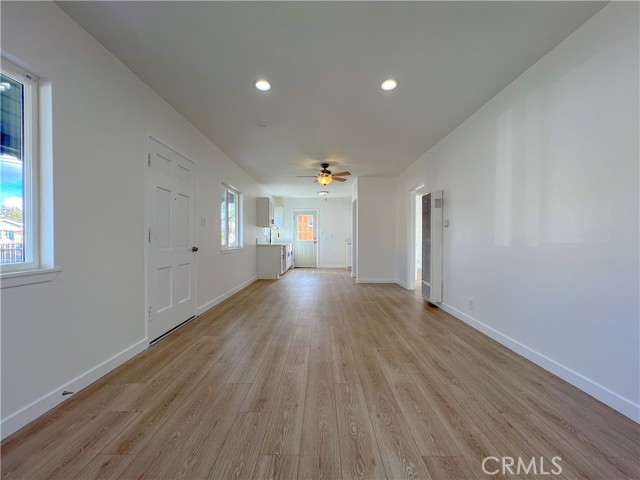 Detail Gallery Image 13 of 29 For 350 W Cedar St, Compton,  CA 90220 - 3 Beds | 2 Baths