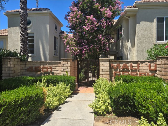 4201 Las Virgenes Road, Calabasas CA: https://media.crmls.org/medias/fe067137-916c-4e48-b56b-3c6acb497d13.jpg
