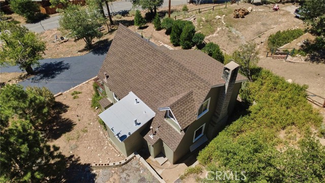 39676 Oak Glen Road, Fawnskin CA: https://media.crmls.org/medias/fe06a9c3-8b71-4778-a2c6-ca8b181bfd26.jpg