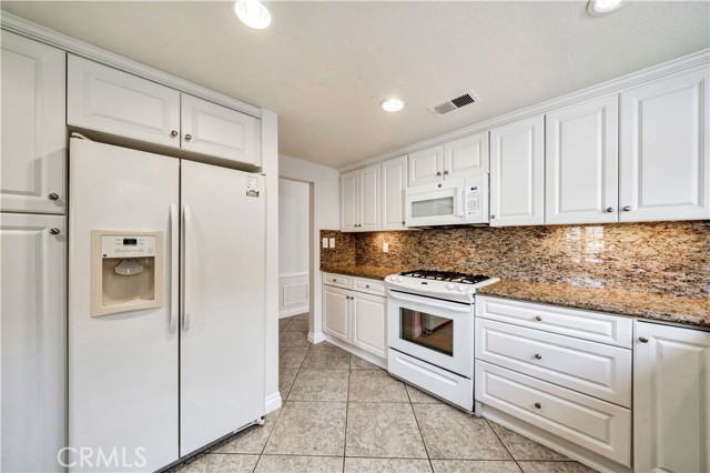 28229 Nebrija, Mission Viejo CA: https://media.crmls.org/medias/fe06e522-c249-48cb-9fc3-dc943816e004.jpg